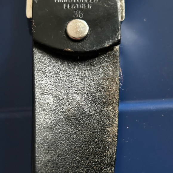 Women’s Genuine Handtooled Leather and hand painted Belt - Picture 5 of 6